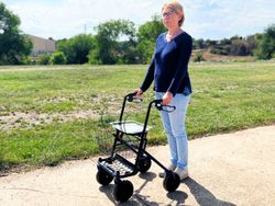 Rollator multiuso dobrável