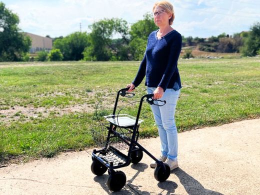 Rollator multiuso dobrável