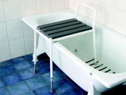 Banco de acceso a la bañera
