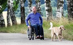 Empulse WheelDrive Auxiliar de propulsão elétrica para sua cadeira de rodas manual