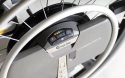 Empulse WheelDrive Auxiliar de propulsão elétrica para sua cadeira de rodas manual