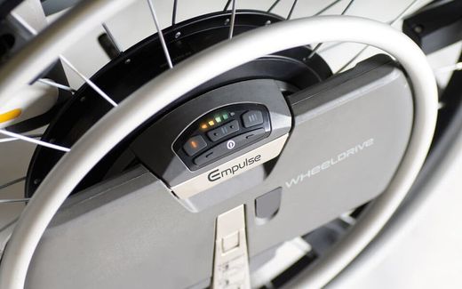 Empulse WheelDrive Auxiliar de propulsão elétrica para sua cadeira de rodas manual