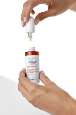 Endocare Radiance C Ferulic Edafence Serum 30 mL antipoluição para todos os tipos de pele