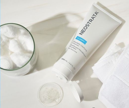 Neostrata Clarify Limpiador Mandélico Sebonormalizante envase de 200 mL