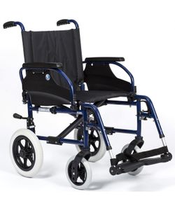 Silla de ruedas grande estándar de aluminio D200