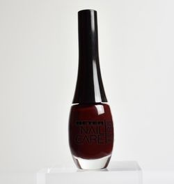 Cuidados com as unhas: Cor da juventude, melhor cuidado